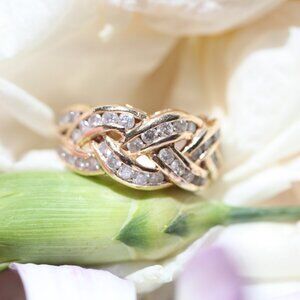 Knot of Diamond Ring Vintage Cocktail